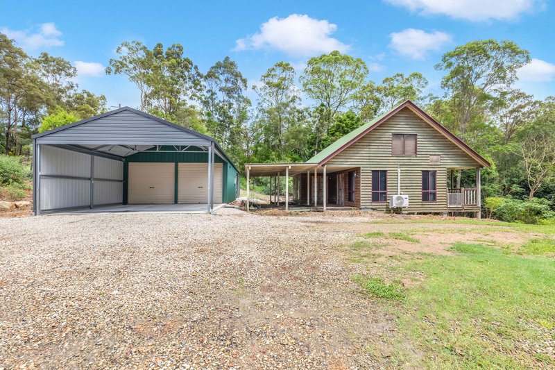 Photo - 6 Glen Eaton Street, Eatons Hill QLD 4037 - Image 4