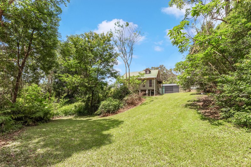 Photo - 6 Glen Eaton Street, Eatons Hill QLD 4037 - Image 16