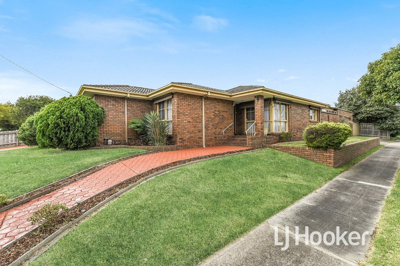 6 Glenbourne Road, Cranbourne VIC 3977