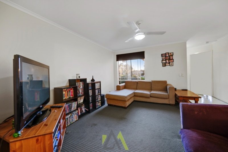 Photo - 6 Glendale Close, Langwarrin VIC 3910 - Image 6