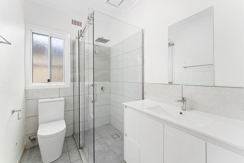 Photo - 6 Gloria Avenue, Dandenong North VIC 3175 - Image 5