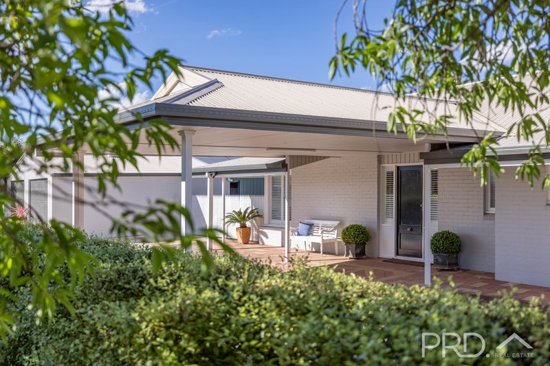 Photo - 6 Godfrey Street, Tumut NSW 2720 - Image 2