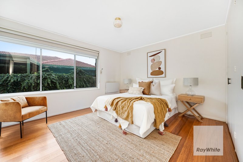 Photo - 6 Goodwood Crescent, Gladstone Park VIC 3043 - Image 11