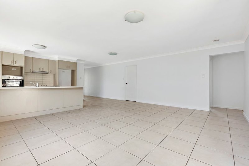 Photo - 6 Goolwa Circuit, Pimpama QLD 4209 - Image 5