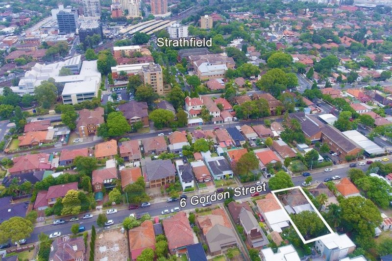 Photo - 6 Gordon Street, Burwood NSW 2134 - Image 13