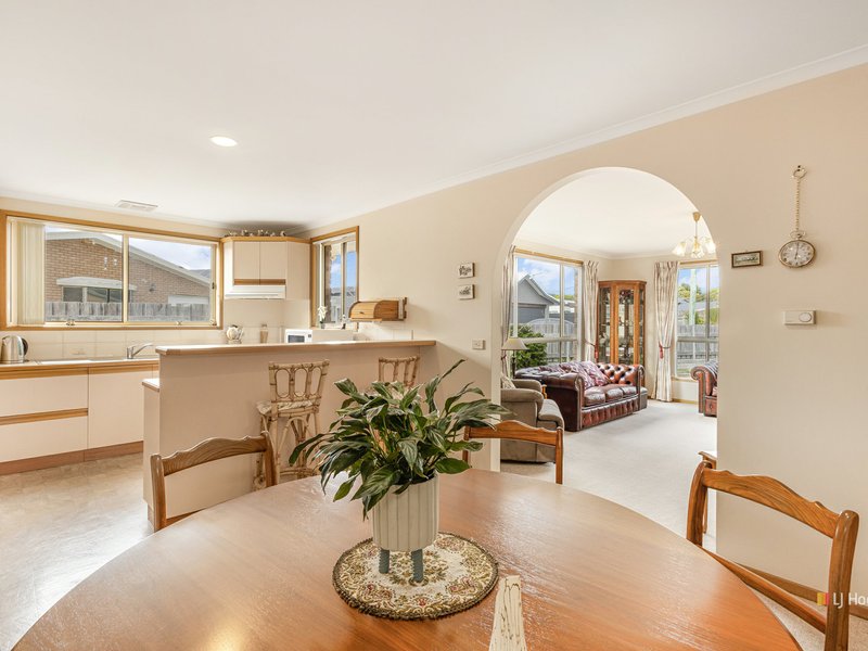 Photo - 6 Grace Avenue, Wynyard TAS 7325 - Image 4