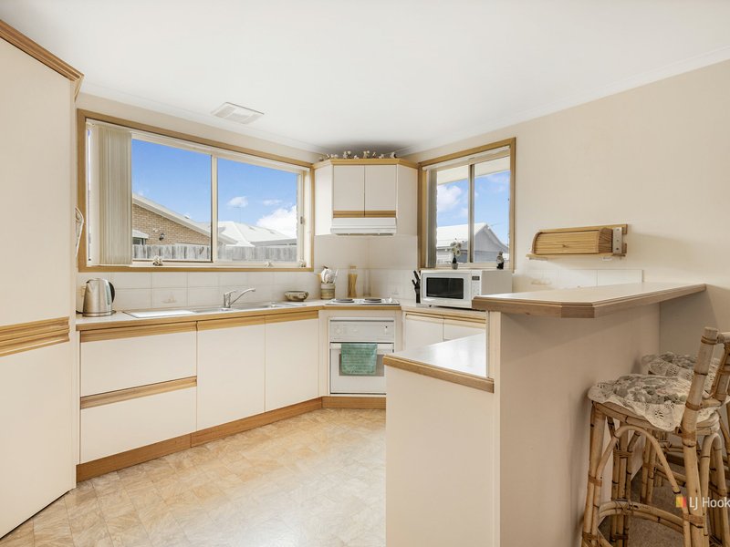 Photo - 6 Grace Avenue, Wynyard TAS 7325 - Image 5