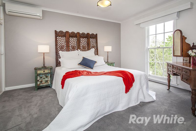 Photo - 6 Gracehill Avenue, Burwood VIC 3125 - Image 6