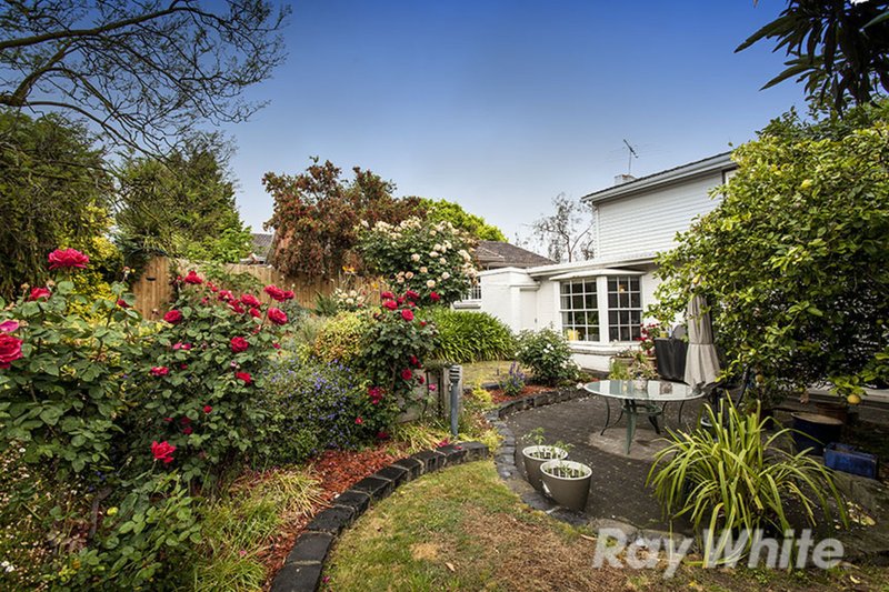 Photo - 6 Gracehill Avenue, Burwood VIC 3125 - Image 11