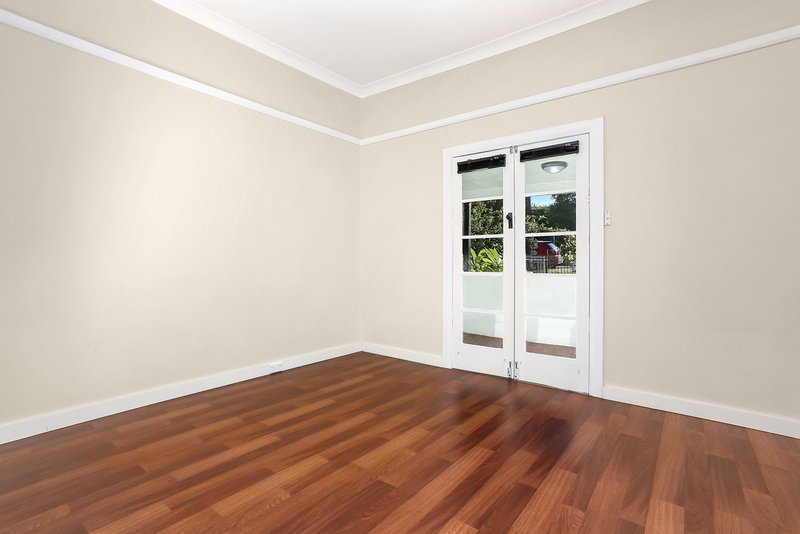 Photo - 6 Graf Avenue, Yagoona NSW 2199 - Image 3