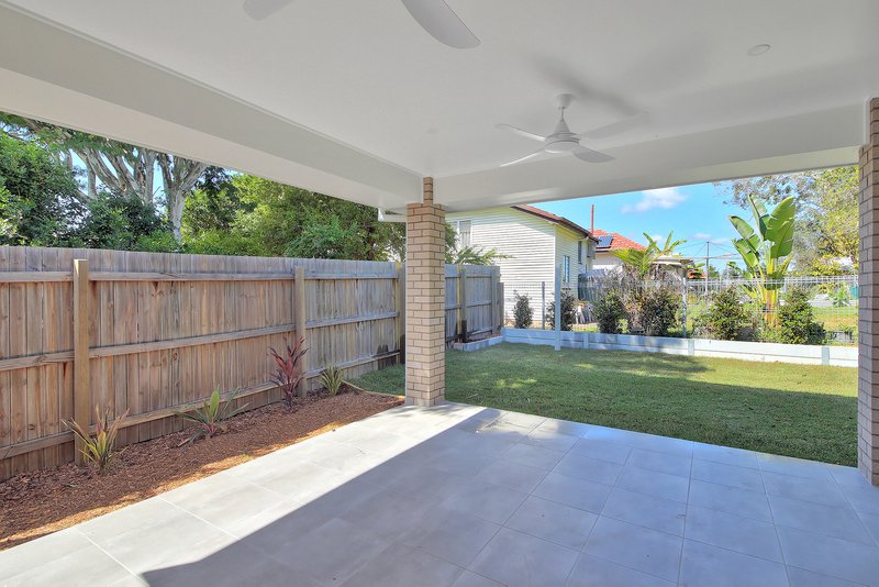 Photo - 6 Granby Street, Upper Mount Gravatt QLD 4122 - Image 2