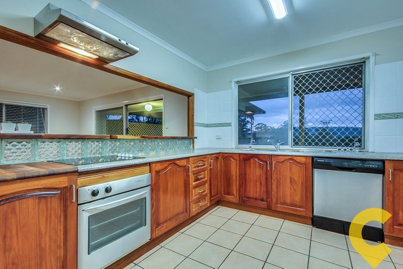 Photo - 6 Grandis Court, Everton Hills QLD 4053 - Image 2