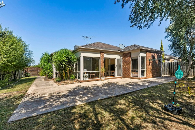 Photo - 6 Grangemouth Drive, Point Cook VIC 3030 - Image 18