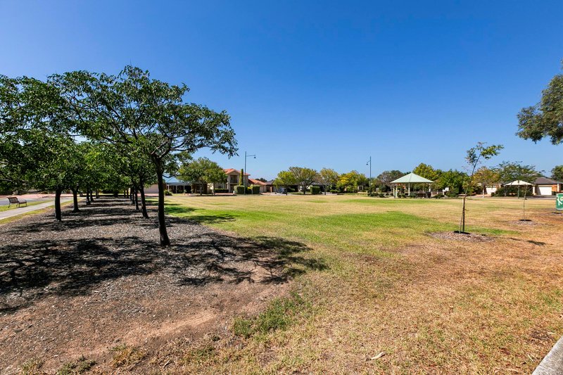 Photo - 6 Grangemouth Drive, Point Cook VIC 3030 - Image 20