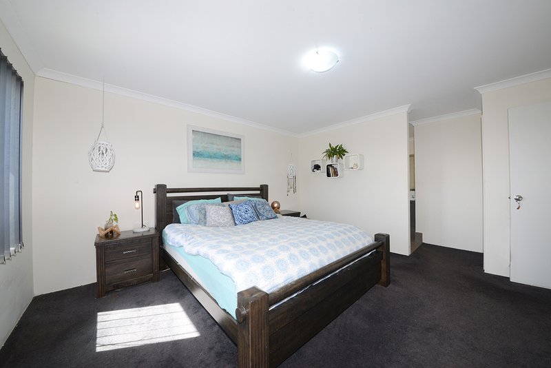 Photo - 6 Graphite Street, Yanchep WA 6035 - Image 5