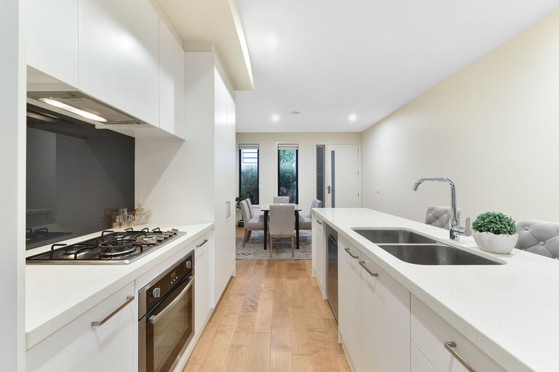 Photo - 6 Grasslands Loop, Keysborough VIC 3173 - Image 3