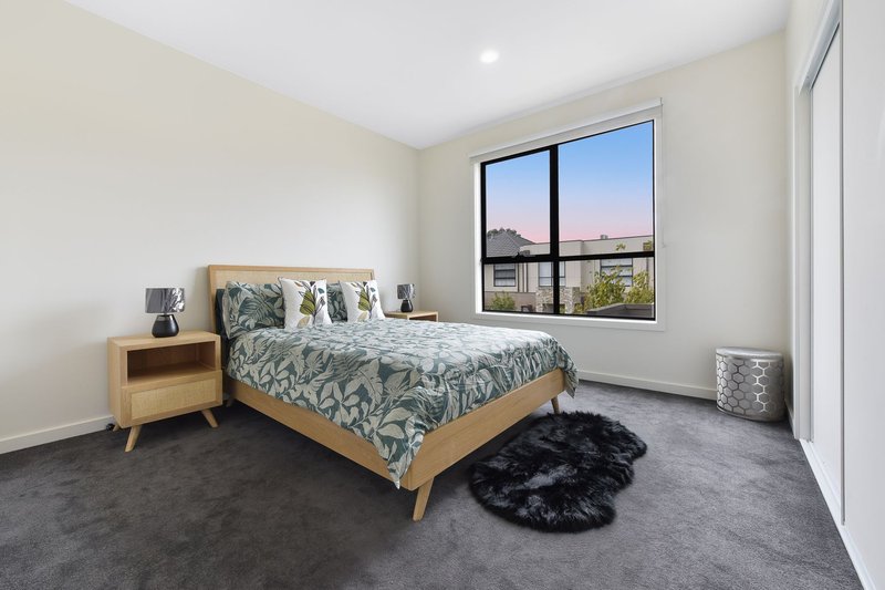 Photo - 6 Grasslands Loop, Keysborough VIC 3173 - Image 7