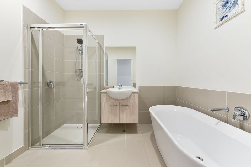 Photo - 6 Grasslands Loop, Keysborough VIC 3173 - Image 8
