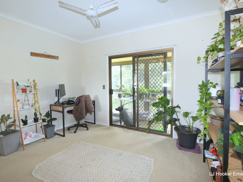 Photo - 6 Green Grove, Emerald QLD 4720 - Image 4