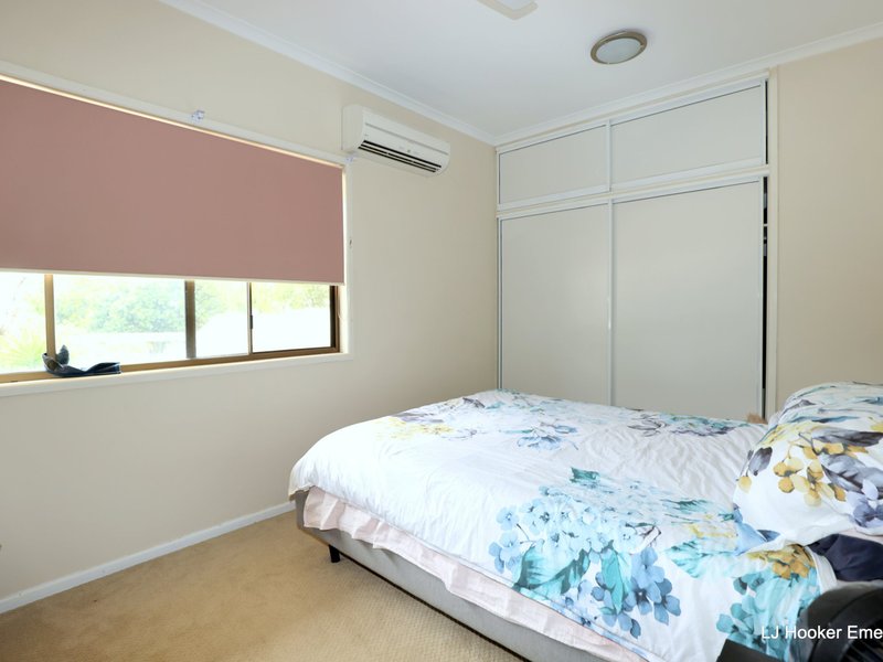 Photo - 6 Green Grove, Emerald QLD 4720 - Image 6