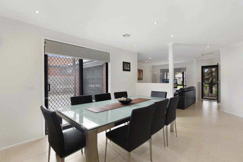 Photo - 6 Greenview Court, Epping VIC 3076 - Image 3