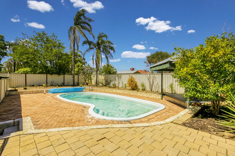 Photo - 6 Greenway Avenue, Thornlie WA 6108 - Image 9