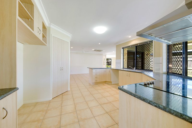 Photo - 6 Gregory Street, Tannum Sands QLD 4680 - Image 4