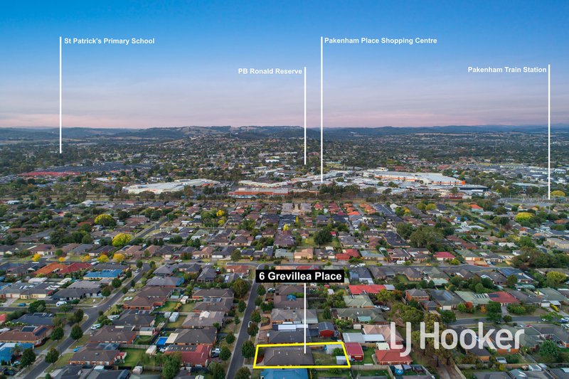 Photo - 6 Grevillea Place, Pakenham VIC 3810 - Image 5