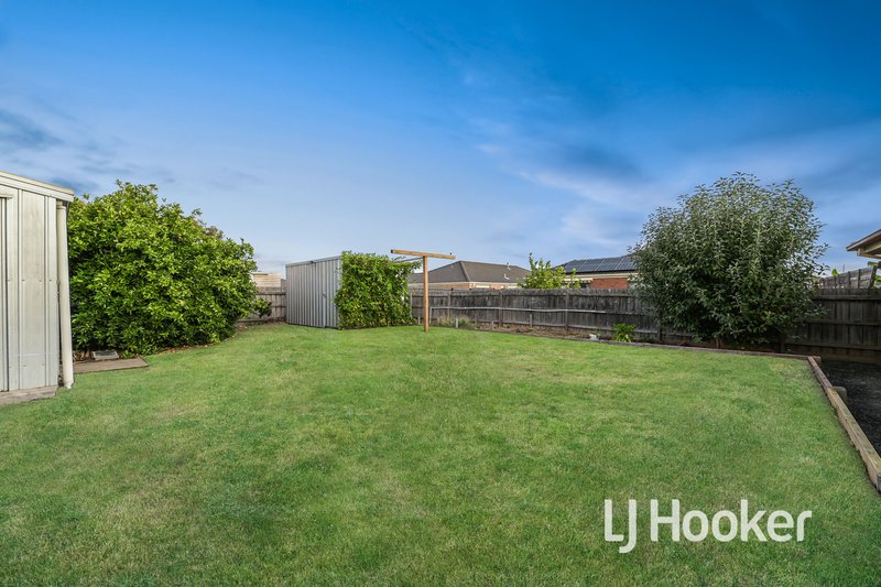 Photo - 6 Grevillea Place, Pakenham VIC 3810 - Image 13