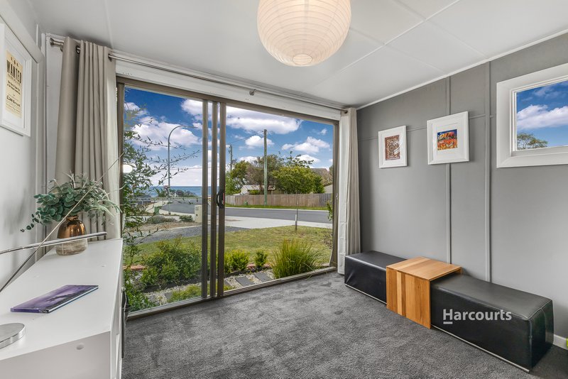 Photo - 6 Griffin Place, Sulphur Creek TAS 7316 - Image 2