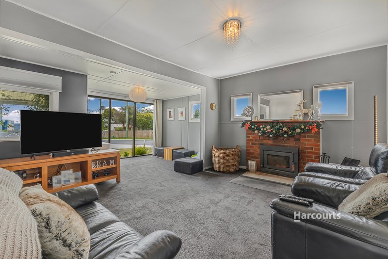 Photo - 6 Griffin Place, Sulphur Creek TAS 7316 - Image 3