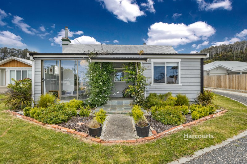 Photo - 6 Griffin Place, Sulphur Creek TAS 7316 - Image 14