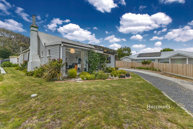 Photo - 6 Griffin Place, Sulphur Creek TAS 7316 - Image 16