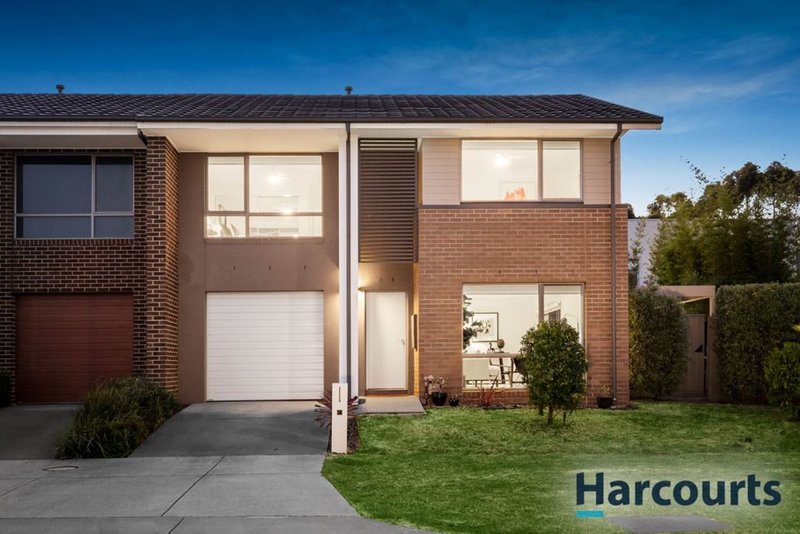 Photo - 6 Grove Way, Wantirna South VIC 3152 - Image 11