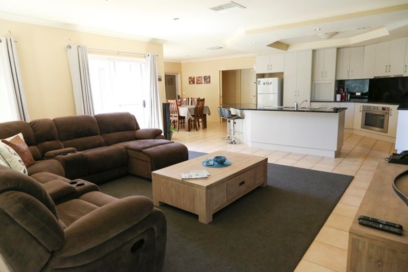 Photo - 6 Guild Place, Leeton NSW 2705 - Image 5