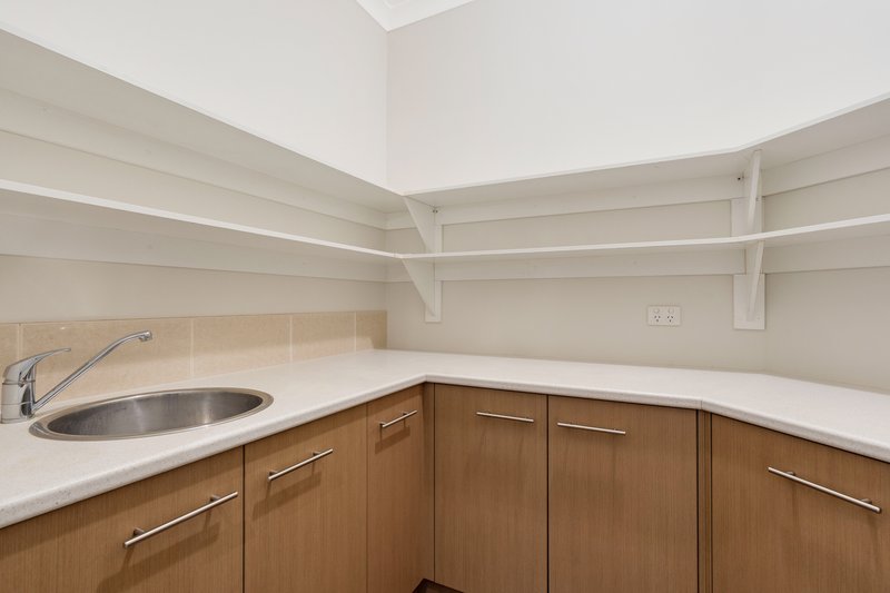 Photo - 6 Habitat Drive, Craigieburn VIC 3064 - Image 4