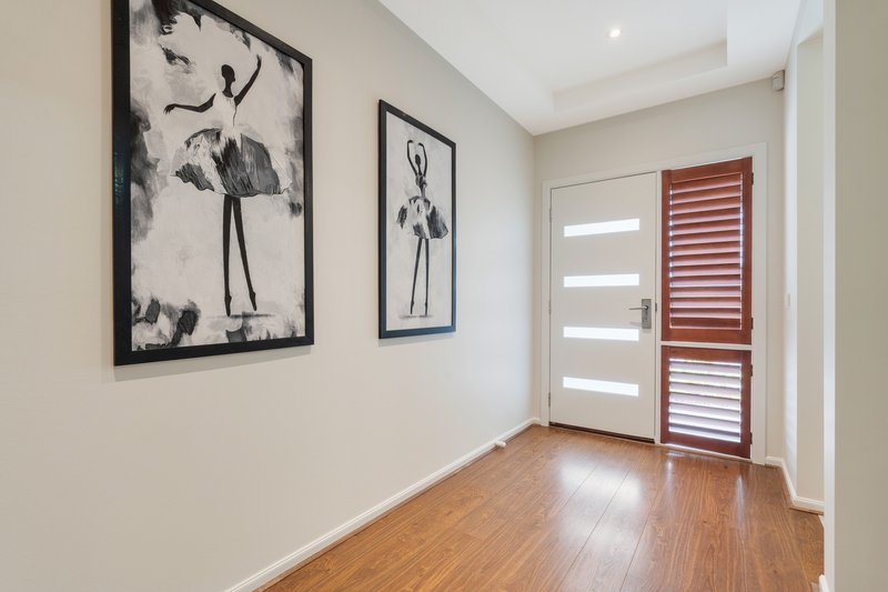 Photo - 6 Habitat Drive, Craigieburn VIC 3064 - Image 25