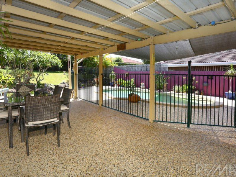 6 Haddon Crt , Carrara QLD 4211