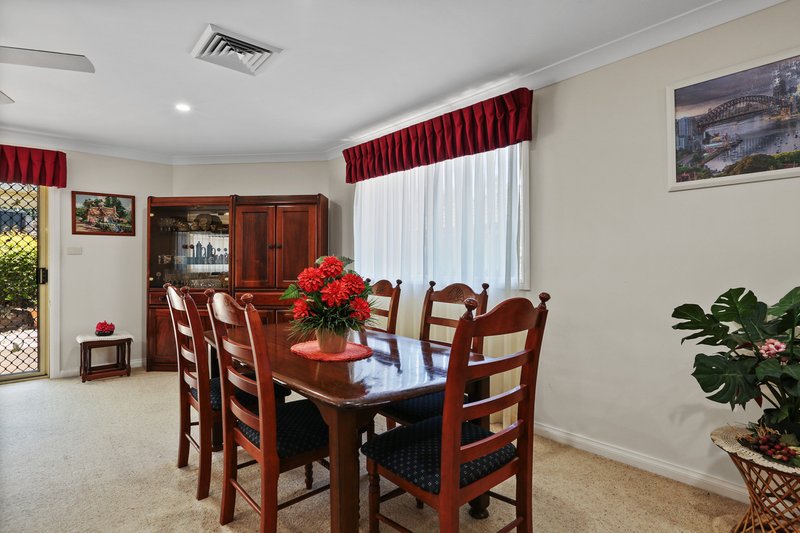 Photo - 6 Hallam Close, Kanahooka NSW 2530 - Image 4