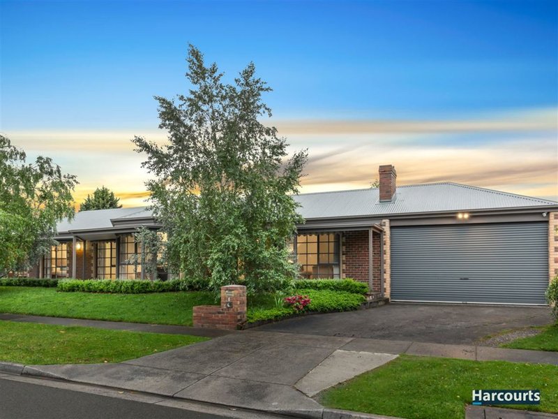 6 Halsbury Drive, Rowville VIC 3178