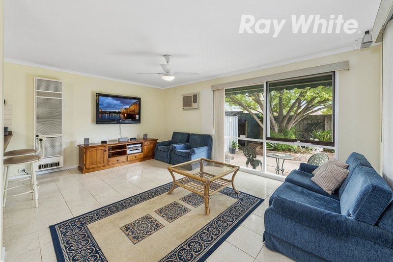 Photo - 6 Halter Crescent, Epping VIC 3076 - Image 4