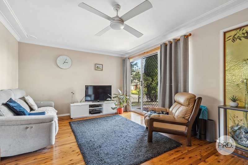 Photo - 6 Hammond Place, Narwee NSW 2209 - Image 2