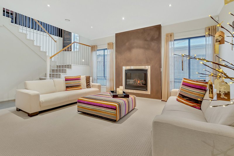 Photo - 6 Harrington Avenue, Craigieburn VIC 3064 - Image 3