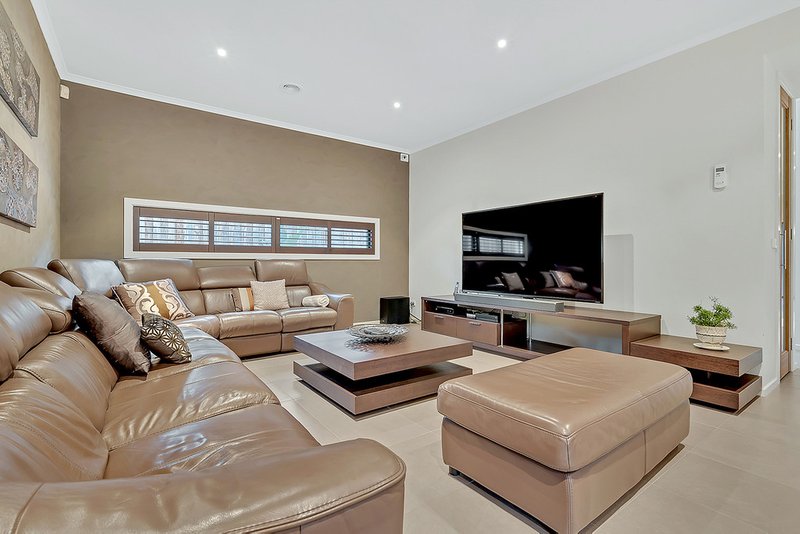 Photo - 6 Harrington Avenue, Craigieburn VIC 3064 - Image 7