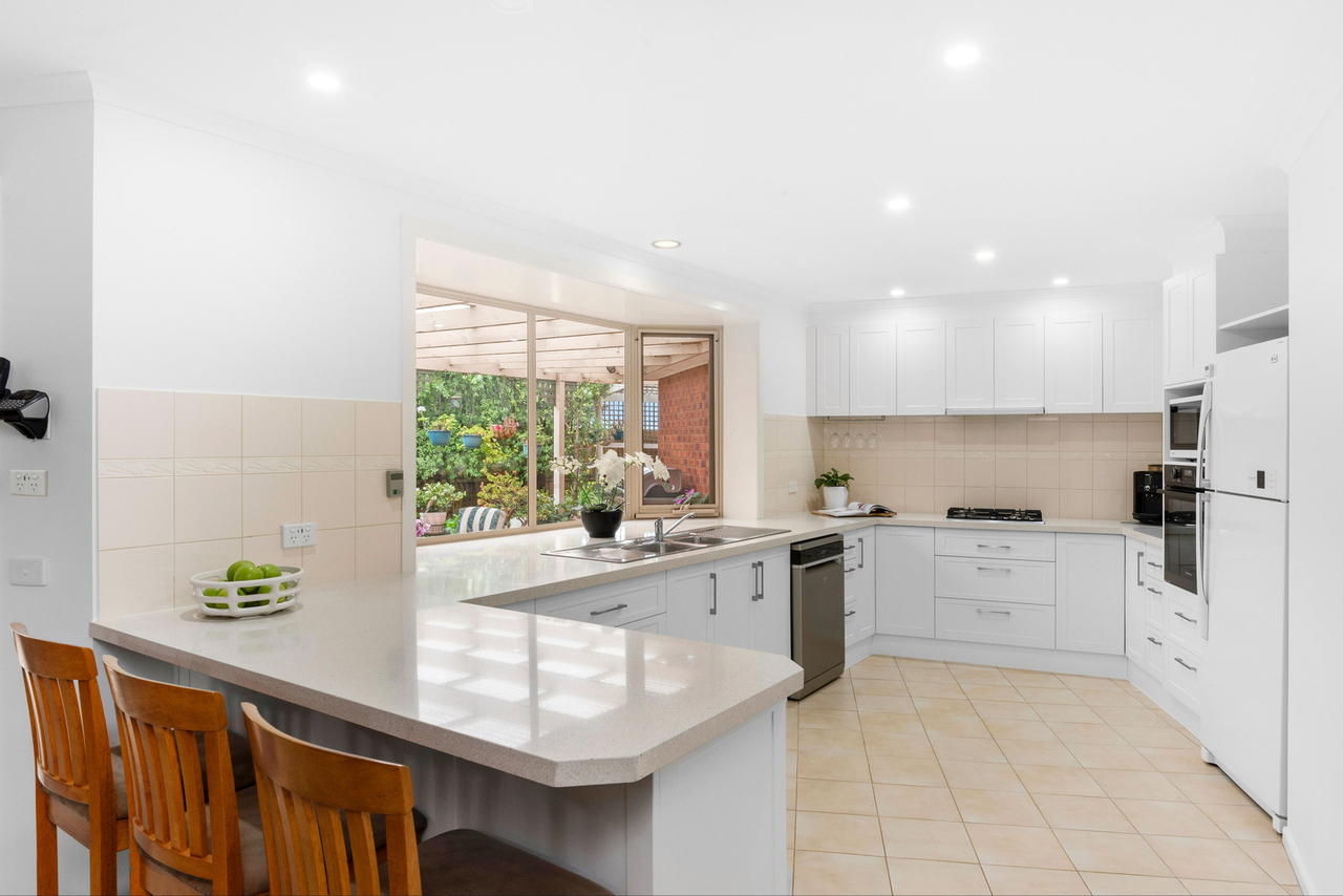 5-bedroom house at 6 Harris Court, Bell Post Hill, VIC 3215, , Victoria