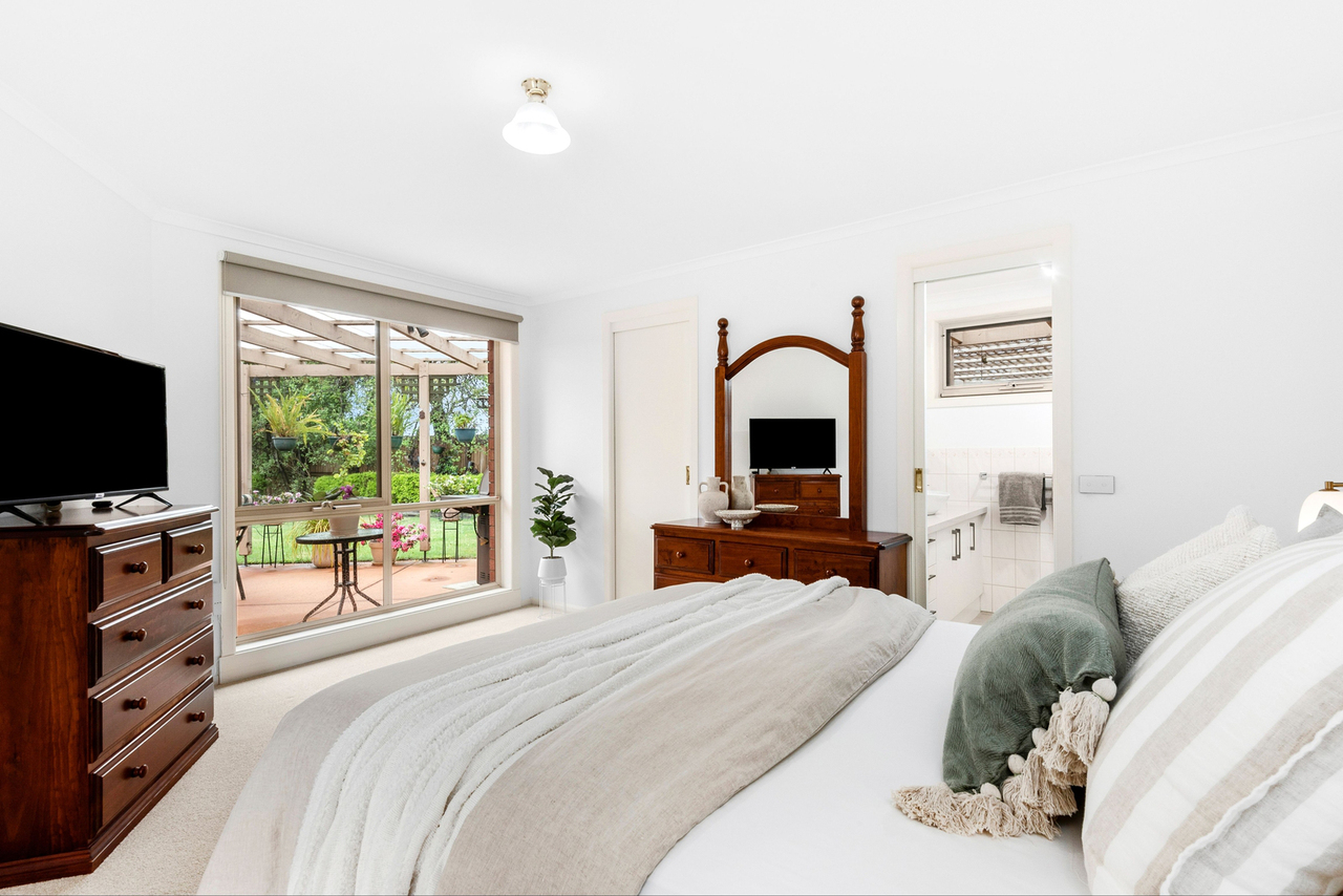 5-bedroom house at 6 Harris Court, Bell Post Hill, VIC 3215, , Victoria