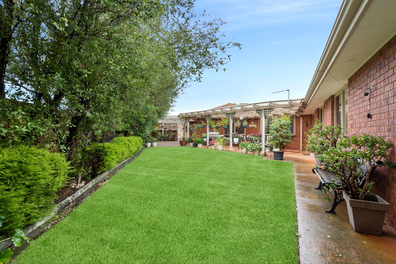 5-bedroom house at 6 Harris Court, Bell Post Hill, VIC 3215, , Victoria