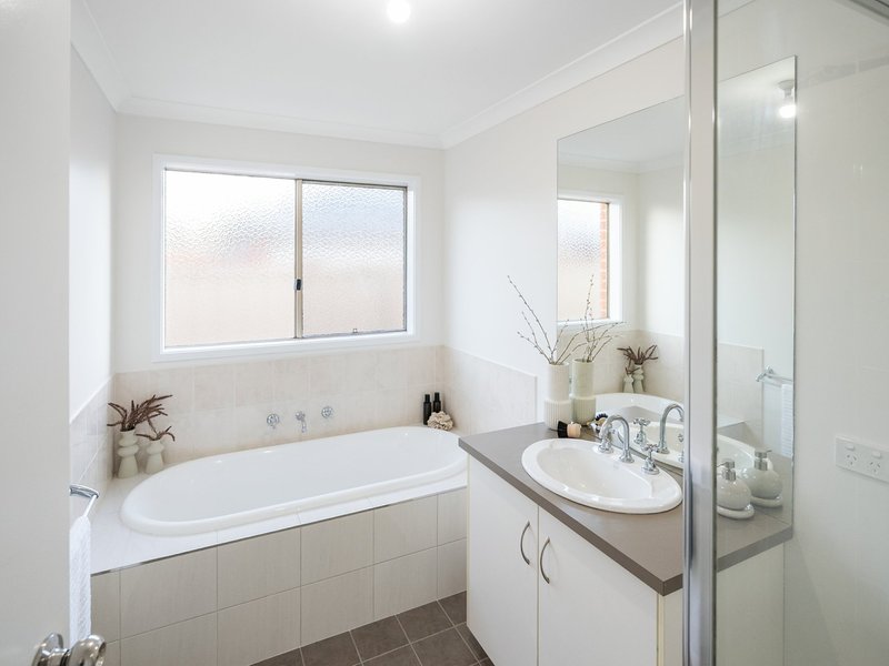 Photo - 6 Harrison Place, Griffith NSW 2680 - Image 11