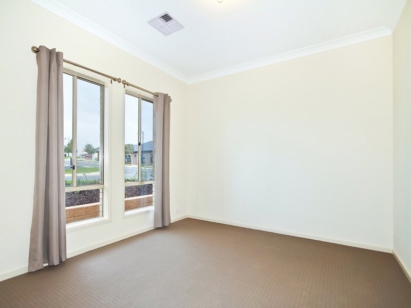 Photo - 6 Harrison Street, Seaford Heights SA 5169 - Image 5