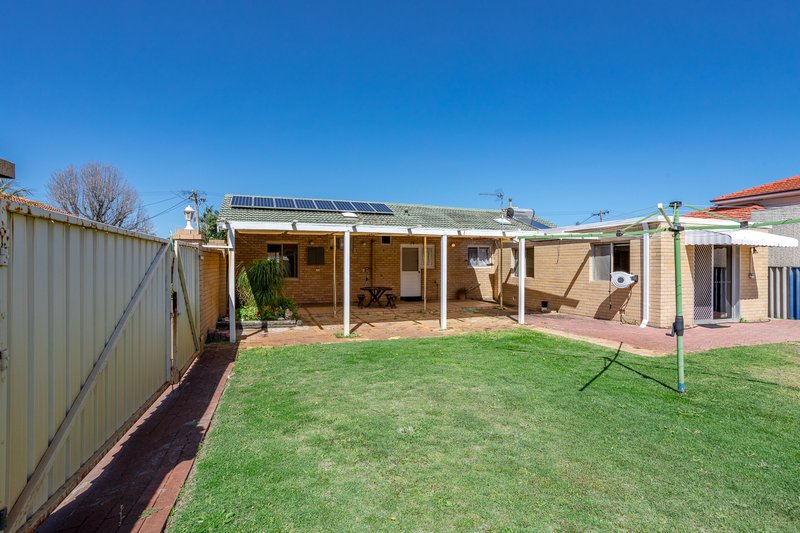 Photo - 6 Harrolyn Avenue, Riverton WA 6148 - Image 30